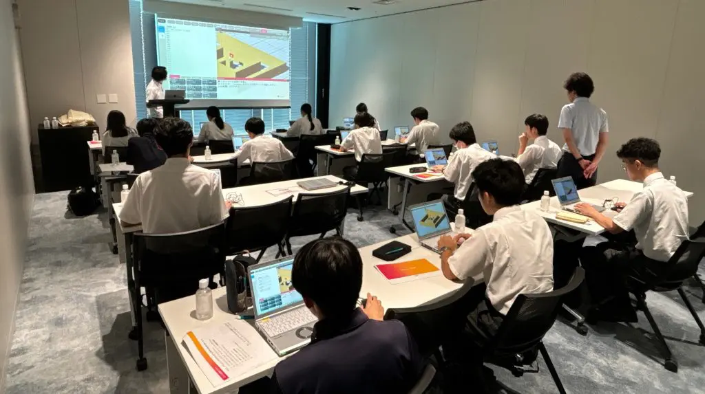 MIXI、中高生向け企業訪問プログラム本格開始から10年 受け入れ人数は3,000人を突破